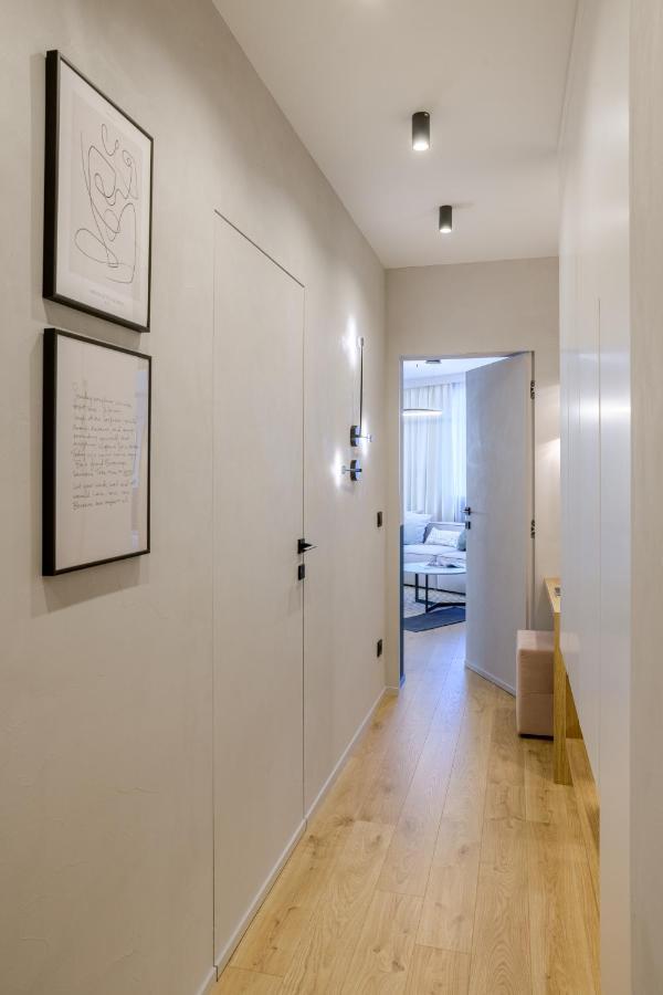 Апартамент Жасмин С Частен Гараж - Jasmin Apartment With Private Garage Varna Extérieur photo